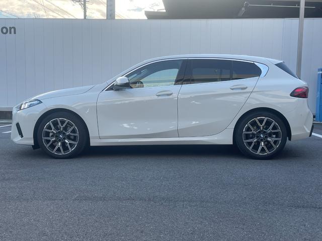 １シリーズ １２０　ハイラインパッケージ　弊社試乗車　ハイラインパッケージ　テクノロジーパッケージ　シートヒーター　禁煙車　電動トランク　全周囲カメラ　アクティブクルーズコントロール　デモカー　トップビューカメラ（8枚目）