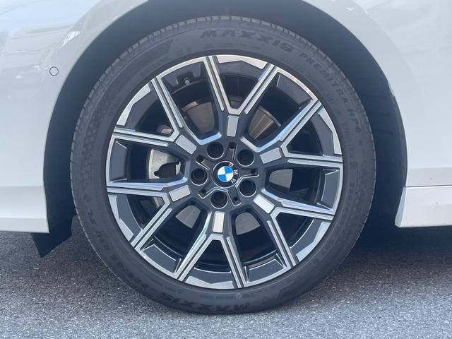１シリーズ １２０　ハイラインパッケージ　弊社試乗車　ハイラインパッケージ　テクノロジーパッケージ　シートヒーター　禁煙車　電動トランク　全周囲カメラ　アクティブクルーズコントロール　デモカー　トップビューカメラ（16枚目）