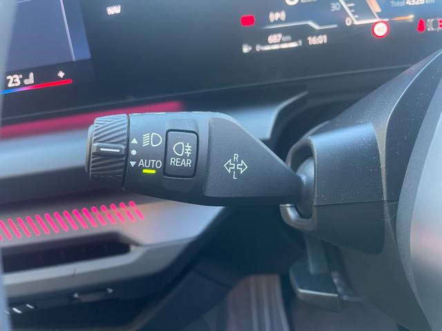 １シリーズ １２０　ハイラインパッケージ　弊社試乗車　ハイラインパッケージ　テクノロジーパッケージ　シートヒーター　禁煙車　電動トランク　全周囲カメラ　アクティブクルーズコントロール　デモカー　トップビューカメラ（25枚目）