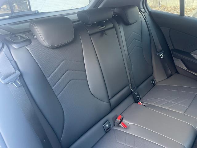 １シリーズ １２０　ハイラインパッケージ　弊社試乗車　ハイラインパッケージ　テクノロジーパッケージ　シートヒーター　禁煙車　電動トランク　全周囲カメラ　アクティブクルーズコントロール　デモカー　トップビューカメラ（43枚目）