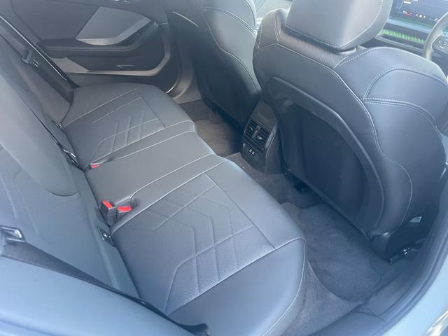 １シリーズ １２０　ハイラインパッケージ　弊社試乗車　ハイラインパッケージ　テクノロジーパッケージ　シートヒーター　禁煙車　電動トランク　全周囲カメラ　アクティブクルーズコントロール　デモカー　トップビューカメラ（44枚目）