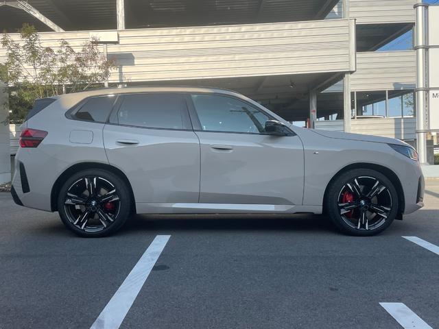 Ｘ３ Ｍ５０　ｘＤｒｉｖｅ　当社試乗車　トップビューカメラ　禁煙車　ＥＴＣ　全周囲カメラ　ガラスサンルーフ　パーキングアシスト　前車追従機能　黒革シート（12枚目）
