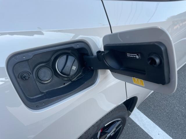 Ｘ３ Ｍ５０　ｘＤｒｉｖｅ　当社試乗車　トップビューカメラ　禁煙車　ＥＴＣ　全周囲カメラ　ガラスサンルーフ　パーキングアシスト　前車追従機能　黒革シート（17枚目）