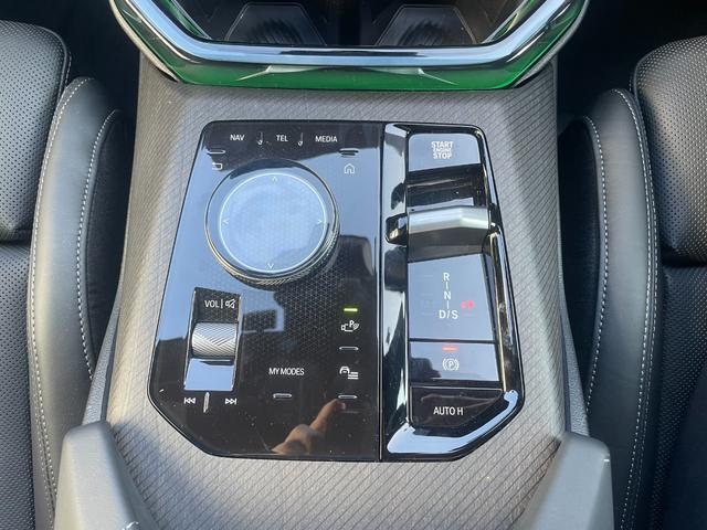 Ｘ３ Ｍ５０　ｘＤｒｉｖｅ　当社試乗車　トップビューカメラ　禁煙車　ＥＴＣ　全周囲カメラ　ガラスサンルーフ　パーキングアシスト　前車追従機能　黒革シート（38枚目）