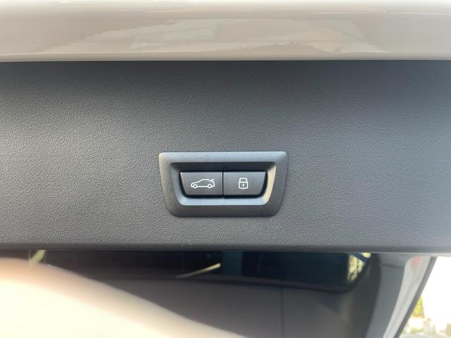 Ｘ３ Ｍ５０　ｘＤｒｉｖｅ　当社試乗車　トップビューカメラ　禁煙車　ＥＴＣ　全周囲カメラ　ガラスサンルーフ　パーキングアシスト　前車追従機能　黒革シート（52枚目）