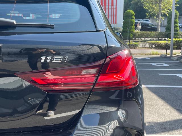 １シリーズ １１８ｉ　Ｍスポーツ　買取車　レンタアップ　ＡｐｐｌｅＣａｒＰｌａｙ　アクティブクルーズコントロール　電動テールゲート　純正１８イインチアルミ　ブルートゥース　コーナーセンサー　自動駐車　ＥＴＣ車載器　ハイビームアシスト（15枚目）
