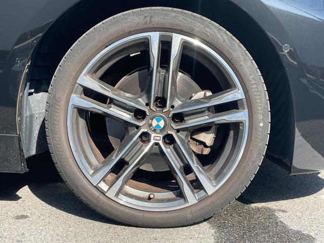 １シリーズ １１８ｉ　Ｍスポーツ　買取車　レンタアップ　ＡｐｐｌｅＣａｒＰｌａｙ　アクティブクルーズコントロール　電動テールゲート　純正１８イインチアルミ　ブルートゥース　コーナーセンサー　自動駐車　ＥＴＣ車載器　ハイビームアシスト（16枚目）
