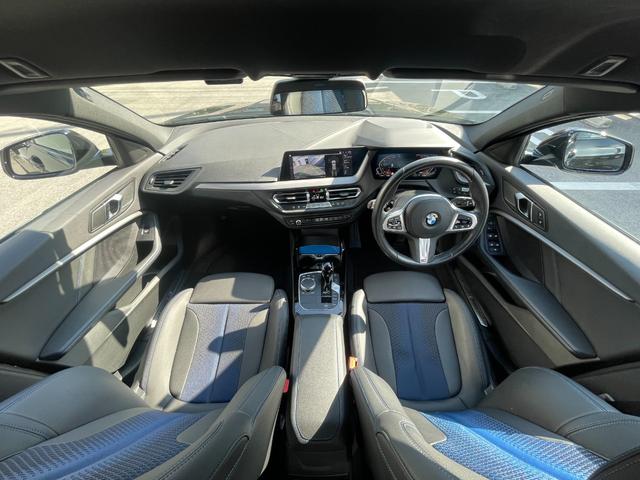 １シリーズ １１８ｉ　Ｍスポーツ　買取車　レンタアップ　ＡｐｐｌｅＣａｒＰｌａｙ　アクティブクルーズコントロール　電動テールゲート　純正１８イインチアルミ　ブルートゥース　コーナーセンサー　自動駐車　ＥＴＣ車載器　ハイビームアシスト（17枚目）