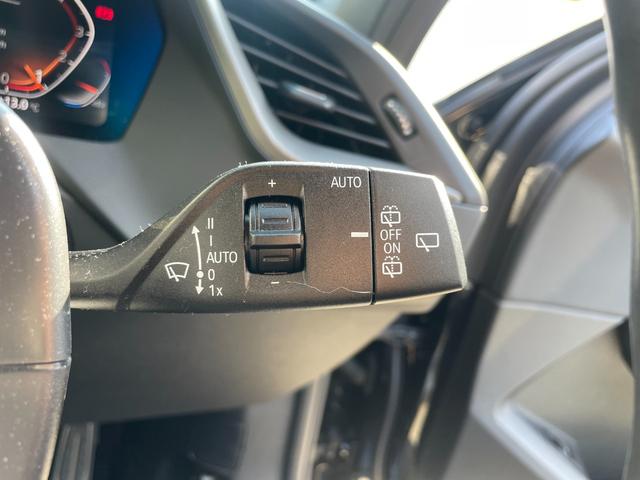 １シリーズ １１８ｉ　Ｍスポーツ　買取車　レンタアップ　ＡｐｐｌｅＣａｒＰｌａｙ　アクティブクルーズコントロール　電動テールゲート　純正１８イインチアルミ　ブルートゥース　コーナーセンサー　自動駐車　ＥＴＣ車載器　ハイビームアシスト（25枚目）