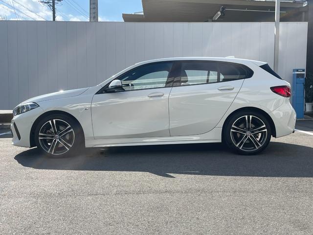 １シリーズ １１８ｄ　Ｍスポーツ　買取車　レンタアップ　ＡｐｐｌｅＣａｒＰｌａｙ　アクティブクルーズコントロール　電動テールゲート　コンフォートアクセス　純正１８インチアルミ　オートリアゲート　運転席パワーシート　ターボ　オートライト（8枚目）