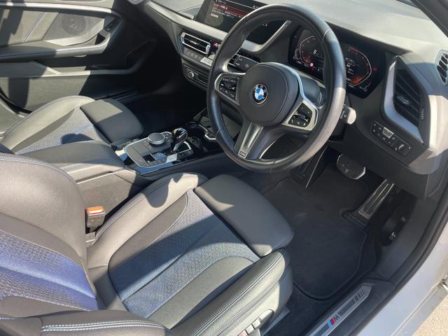 １シリーズ １１８ｄ　Ｍスポーツ　買取車　レンタアップ　ＡｐｐｌｅＣａｒＰｌａｙ　アクティブクルーズコントロール　電動テールゲート　コンフォートアクセス　純正１８インチアルミ　オートリアゲート　運転席パワーシート　ターボ　オートライト（21枚目）