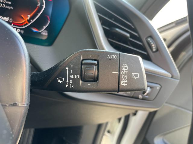 １シリーズ １１８ｄ　Ｍスポーツ　買取車　レンタアップ　ＡｐｐｌｅＣａｒＰｌａｙ　アクティブクルーズコントロール　電動テールゲート　コンフォートアクセス　純正１８インチアルミ　オートリアゲート　運転席パワーシート　ターボ　オートライト（26枚目）