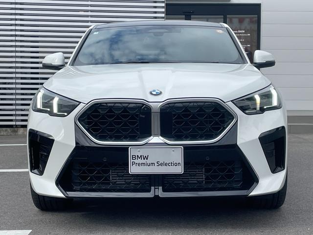 Ｘ２ ｘＤｒｉｖｅ　２０ｉ　Ｍスポーツハイラインパッケージ　弊社デモカー　ハイラインＰＫＧ　ｈａｒｍａｎ／ｋａｒｄｏｎ　パノラマガラスサンルーフ　ステアリングヒーター　前席シートヒーターアラウンドビューモニター　モカレザーシート（6枚目）