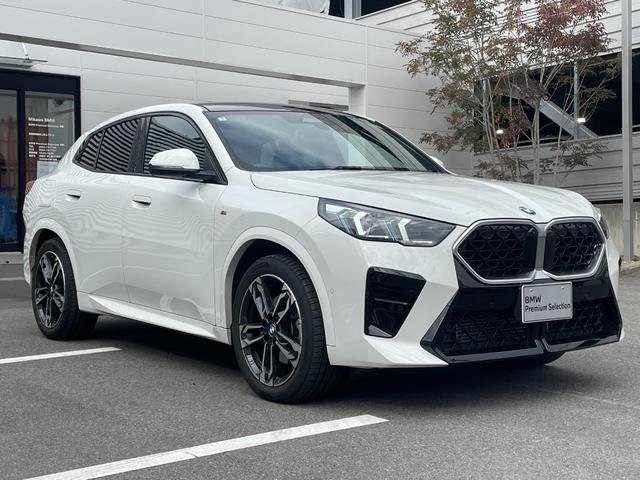Ｘ２ ｘＤｒｉｖｅ　２０ｉ　Ｍスポーツハイラインパッケージ　弊社デモカー　ハイラインＰＫＧ　ｈａｒｍａｎ／ｋａｒｄｏｎ　パノラマガラスサンルーフ　ステアリングヒーター　前席シートヒーターアラウンドビューモニター　モカレザーシート（8枚目）