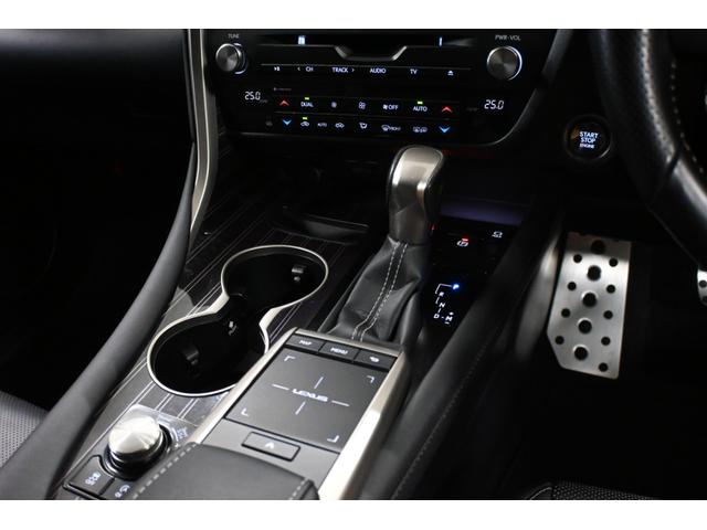 ＲＸ ＲＸ３００　Ｆスポーツ　レクサス認定中古車（ＣＰＯ）三眼フルＬＥＤヘッドランプ　セカンドパワーシート　セカンドシートヒーター　本革シート　前後方ドライブレコーダー（17枚目）