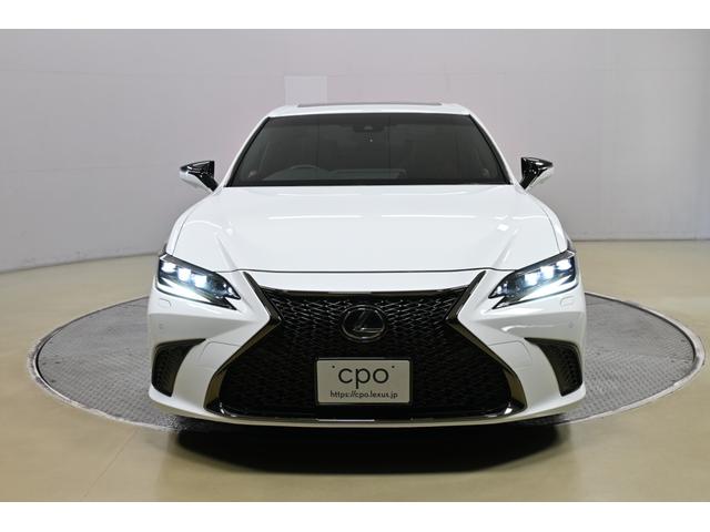 ＥＳ ＥＳ３００ｈ　Ｆスポーツ　レクサス認定中古車（ＣＰＯ）パノラミックビューモニタ－＋パーキングサポートブレーキ　ハンズフリ－パワ－トランクリッド　Ｆ　ＳＰＯＲＴ専用オレンジブレーキキャリパー　寒冷地仕様（3枚目）
