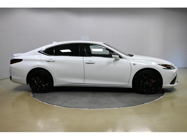 ＥＳ ＥＳ３００ｈ　Ｆスポーツ　レクサス認定中古車（ＣＰＯ）パノラミックビューモニタ－＋パーキングサポートブレーキ　ハンズフリ－パワ－トランクリッド　Ｆ　ＳＰＯＲＴ専用オレンジブレーキキャリパー　寒冷地仕様（5枚目）