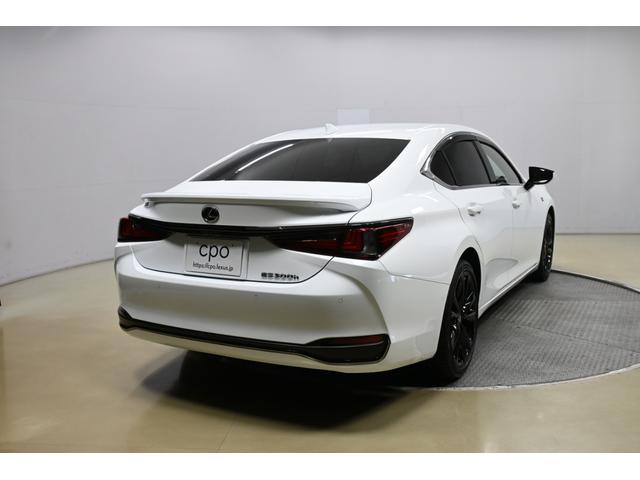 ＥＳ ＥＳ３００ｈ　Ｆスポーツ　レクサス認定中古車（ＣＰＯ）パノラミックビューモニタ－＋パーキングサポートブレーキ　ハンズフリ－パワ－トランクリッド　Ｆ　ＳＰＯＲＴ専用オレンジブレーキキャリパー　寒冷地仕様（6枚目）