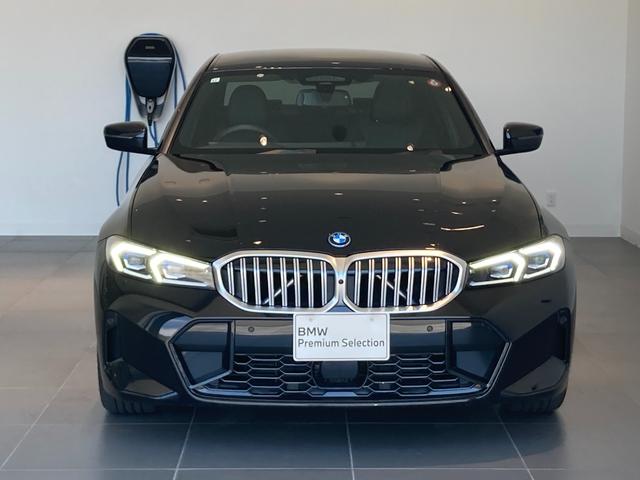 ３シリーズ ３３０ｅ　Ｍスポーツ　コンフォートパッケージ　ヘッドアップディスプレイ　電動トランク　全方位カメラ　パークディスタンスコントロール　ミラーＥＴＣ（3枚目）