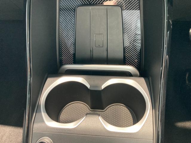 Ｘ２ ｘＤｒｉｖｅ　２０ｉ　Ｍスポーツハイラインパッケージ　アイコニックグロー　ブラックヴァーネスカレザー　ハーマンカードンスピーカー　ヘッドアップディスプレイ　純正前後ドラレコ　全方位カメラ　サンルーフ（25枚目）