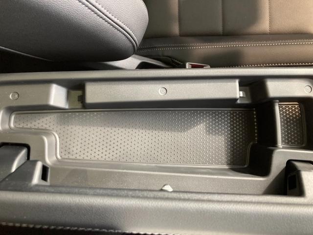 Ｘ２ ｘＤｒｉｖｅ　２０ｉ　Ｍスポーツハイラインパッケージ　アイコニックグロー　ブラックヴァーネスカレザー　ハーマンカードンスピーカー　ヘッドアップディスプレイ　純正前後ドラレコ　全方位カメラ　サンルーフ（28枚目）