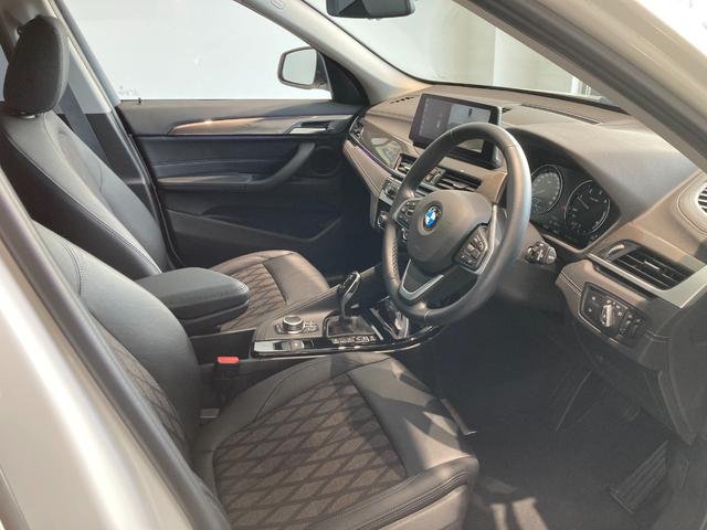 Ｘ１ ｘＤｒｉｖｅ　１８ｄ　ｘライン　アクティブクルーズコントロール　バックカメラ　パークディスタンスコントロール　電動リアゲート　前席パワーシート　ミラーＥＴＣ（12枚目）