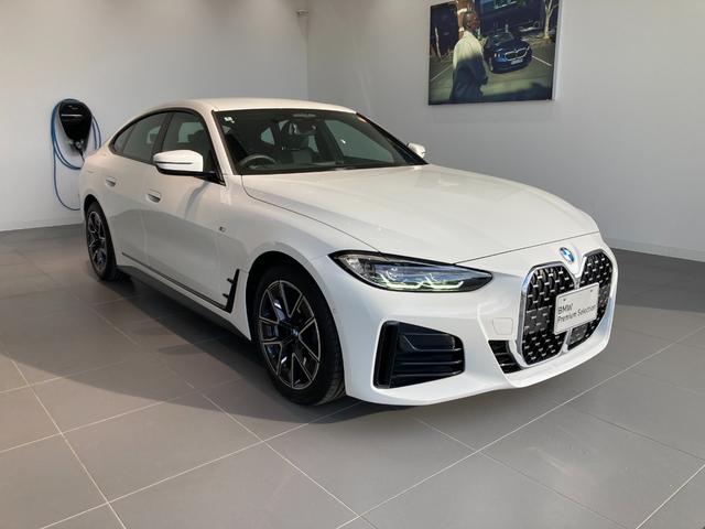 ４シリーズ ４２０ｄ　ｘＤｒｉｖｅグランクーペ　Ｍスポーツ　カーブドディスプレイ　全方位カメラ　パークディスタンスコントロール　アクティブクルーズコントロール　ヘッドアップディスプレイ　ミラーＥＴＣ（2枚目）