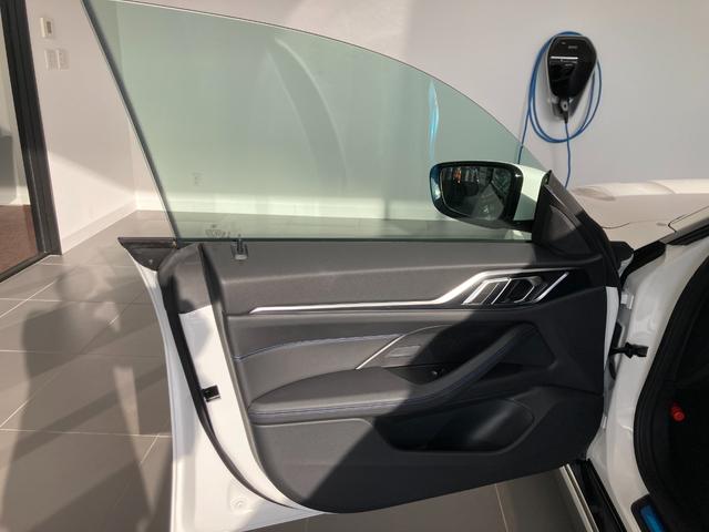 ４シリーズ ４２０ｄ　ｘＤｒｉｖｅグランクーペ　Ｍスポーツ　カーブドディスプレイ　全方位カメラ　パークディスタンスコントロール　アクティブクルーズコントロール　ヘッドアップディスプレイ　ミラーＥＴＣ（33枚目）