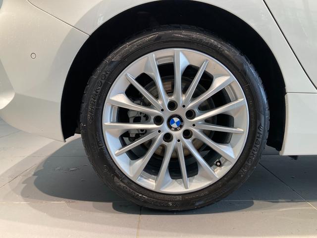 １シリーズ １１８ｄ　プレイ　弊社使用車　１７インチアルミホイール　電動テールゲート　ヘッドアップディスプレイ　バックカメラ　パーキングアシスト　アクティブクルーズコントロール　フロント電動シート（6枚目）
