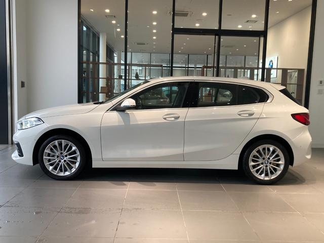 １シリーズ １１８ｄ　プレイ　弊社使用車　１７インチアルミホイール　電動テールゲート　ヘッドアップディスプレイ　バックカメラ　パーキングアシスト　アクティブクルーズコントロール　フロント電動シート（10枚目）