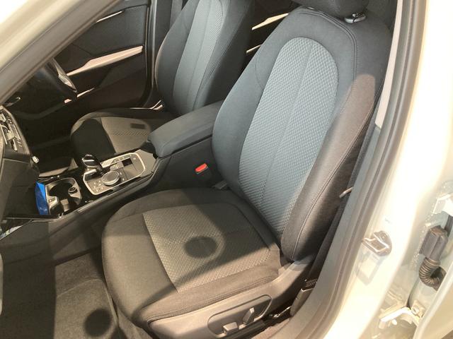 １シリーズ １１８ｄ　プレイ　弊社使用車　１７インチアルミホイール　電動テールゲート　ヘッドアップディスプレイ　バックカメラ　パーキングアシスト　アクティブクルーズコントロール　フロント電動シート（18枚目）