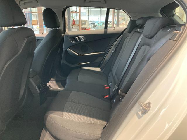 １シリーズ １１８ｄ　プレイ　弊社使用車　１７インチアルミホイール　電動テールゲート　ヘッドアップディスプレイ　バックカメラ　パーキングアシスト　アクティブクルーズコントロール　フロント電動シート（20枚目）