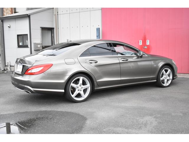 ＣＬＳクラス ＣＬＳ３５０ブルーエフィシェンシＡＭＧスポーツパケジ　ボディカラーコード９６３インジウムグレーＶ６　３．５Ｌエンジン　ＡＭＧスポーツパッケージ　ＡＭＧエアロ　ＡＭＧ１９インチアルミ　ＡＭＧマフラー　エアサス　車検令和７年１１月１９日まで　走行４４，００Ｋ（4枚目）