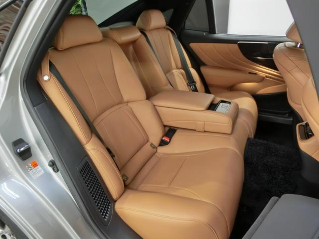 LS LS500h Iパッケージ レクサス認定中古車保証 ムーンルーフ 本革シート20インチランフラットタイヤ&アルミホイール サンルーフ LEDヘッドライト(20枚目)