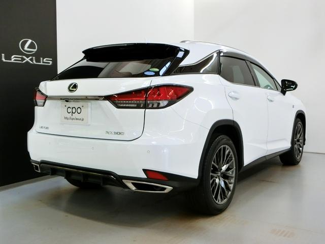 ＲＸ ＲＸ３００　Ｆスポーツ　レクサス認定中古車（ＣＰＯ）　パノラマルーフ（チルト＆アウタースライド式）ルーフレール　パノラミックビューモニター　ブラインドスポットモニター〔ＢＳＭ〕　スペアタイヤ（5枚目）