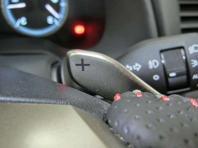 ＲＸ ＲＸ３００　Ｆスポーツ　レクサス認定中古車（ＣＰＯ）　パノラマルーフ（チルト＆アウタースライド式）ルーフレール　パノラミックビューモニター　ブラインドスポットモニター〔ＢＳＭ〕　スペアタイヤ（13枚目）