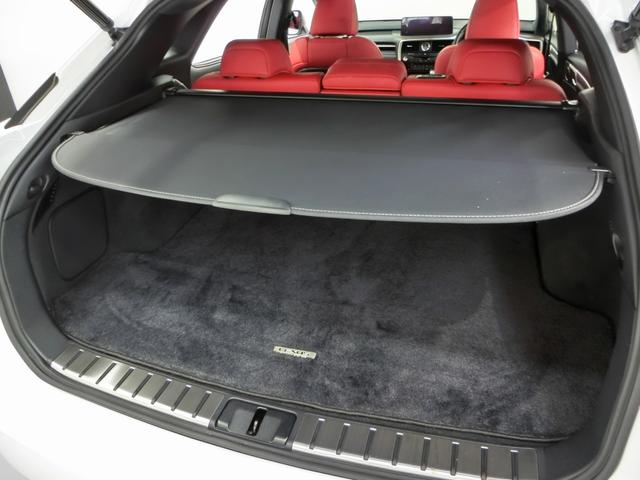ＲＸ ＲＸ３００　Ｆスポーツ　レクサス認定中古車（ＣＰＯ）　パノラマルーフ（チルト＆アウタースライド式）ルーフレール　パノラミックビューモニター　ブラインドスポットモニター〔ＢＳＭ〕　スペアタイヤ（30枚目）