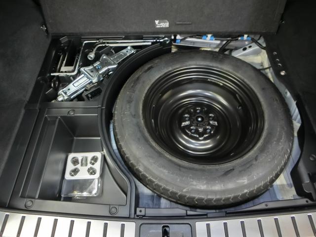 ＲＸ ＲＸ３００　Ｆスポーツ　レクサス認定中古車（ＣＰＯ）　パノラマルーフ（チルト＆アウタースライド式）ルーフレール　パノラミックビューモニター　ブラインドスポットモニター〔ＢＳＭ〕　スペアタイヤ（31枚目）