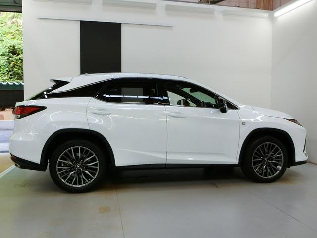 ＲＸ ＲＸ３００　Ｆスポーツ　レクサス認定中古車（ＣＰＯ）　パノラマルーフ（チルト＆アウタースライド式）ルーフレール　パノラミックビューモニター　ブラインドスポットモニター〔ＢＳＭ〕　スペアタイヤ（39枚目）