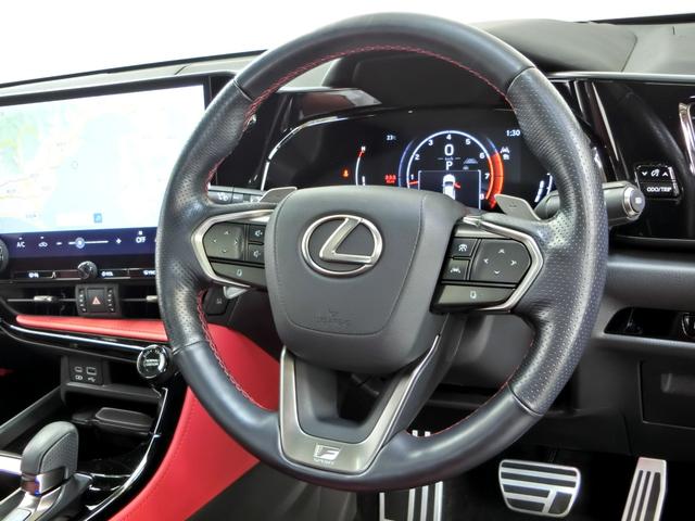 ＮＸ ＮＸ３５０　Ｆスポーツ　レクサスＣＰＯ認定中古車保証　衝突被害軽減ブレーキ　ペダル踏み間違い時加速抑制装置　Ｆ　ＳＰＯＲＴ専用オレンジブレーキキャリパー　三眼フルＬＥＤヘッドランプ　パノラミックビューモニター　ムーンルーフ（9枚目）