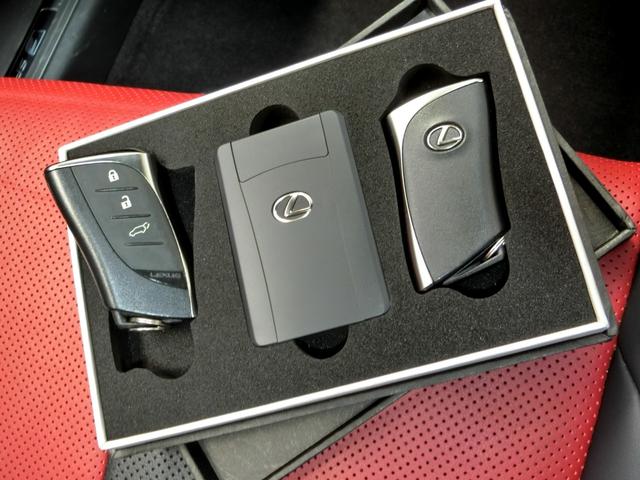ＮＸ ＮＸ３５０　Ｆスポーツ　レクサスＣＰＯ認定中古車保証　衝突被害軽減ブレーキ　ペダル踏み間違い時加速抑制装置　Ｆ　ＳＰＯＲＴ専用オレンジブレーキキャリパー　三眼フルＬＥＤヘッドランプ　パノラミックビューモニター　ムーンルーフ（33枚目）