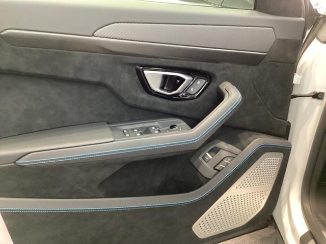 ウルス ペルフォルマンテ(7枚目)