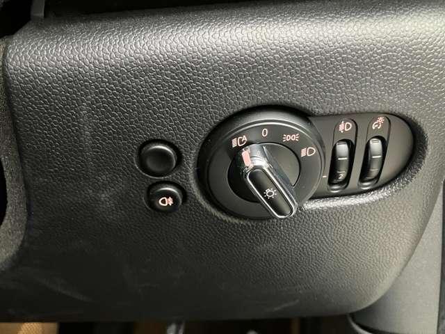 ＭＩＮＩ クーパーＤ　クラシック・トリム　ＭＩＮＩ認定中古車　ディスプレイオーディオ　ＭＩＮＩＮＥＸＴ保証２年　走行距離無制限　アップルカープレイ　ＥＴＣ車載器　クラシックトリム　デジタルメーター　バックカメラ＋前後ＰＤＣ　１６インチアロイ（25枚目）