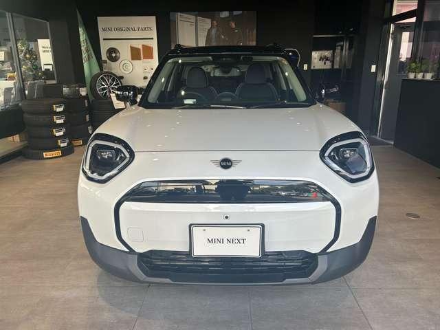 ＭＩＮＩ エースマンＥ　クラシック・トリム　弊社デモカー　新車保証　純ナビ　ＥＴＣ　バックカメラ　Ａｐｐｌｅカープレイ＆アンドロイドオート　Ｃトリム（2枚目）