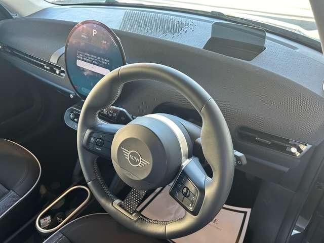 ＭＩＮＩ クーパーＥ　クラシック・トリム　新車保証　弊社デモカー　Ｃトリム　純ナビ（13枚目）