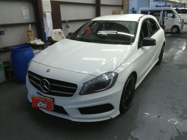 ナビ、ＴＶ、ＣＤ、ハーフレザー、ＡＣ、１８インチ、ＥＴＣ、バックカメラ、