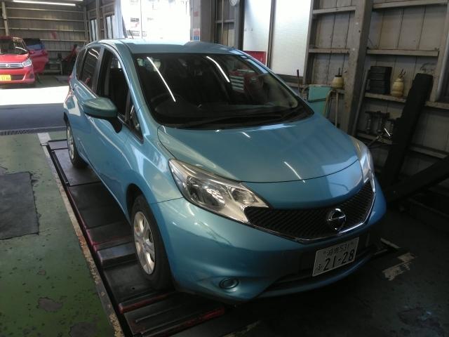 ナビ、ＴＶ、ＣＤ、ＡＣ、ＥＴＣ、バックカメラ、フロアマット、パワーウィン