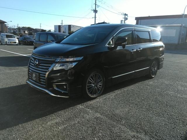 エルグランド(日産) ２５０ハイウェイスタープレミアムアーバンクロム　ワンオーナー　革シート　キーレス　フルセグ　ナビ＆ＴＶ　１８アルミホイール　乗車定員７人　エアバッグ　オートマ　フル装備　ＥＴＣ　バックカメラ　スマートキー 中古車画像