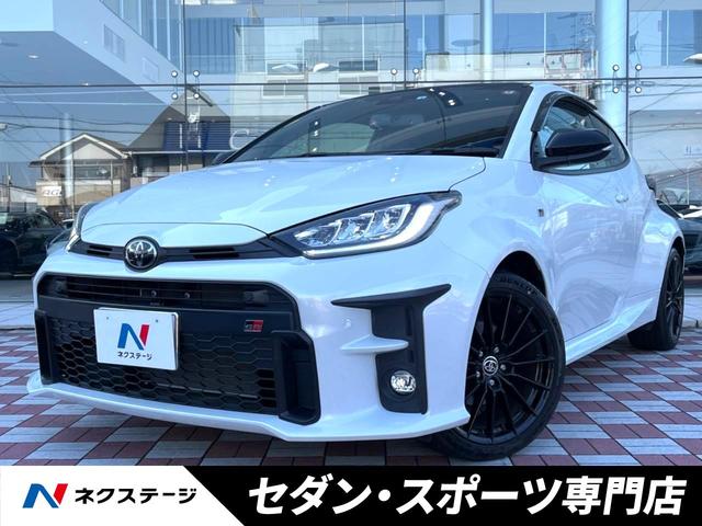 トヨタ ＧＲヤリス ＲＳ　セーフティセンスパッケージ　レーダクルーズコントロール　ディスプレイオーディオ　バックカメラ　ＥＮＫＥＩ製１８インチＡＷ　ＬＥＤヘッドライト　ＬＥＤフォグランプ　　左右独立式エアコン　禁煙車　ＥＴＣ