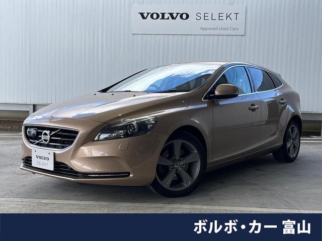 Ｖ４０(ボルボ) Ｔ４　ＳＥ　禁煙車　インテリセーフ　メモリー機能付きパワーシート　シートヒーター　純正ナビ 中古車画像